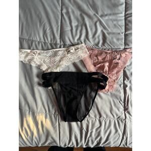 3pk Victoria’s Secret lace, black, white and pink thong and bikini panties NWT ￼